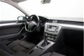 Volkswagen Passat Variant - 1.4 TSI 150pk ACT Highline Navigatie Parkeersensoren Climate Control - 1 - Thumbnail