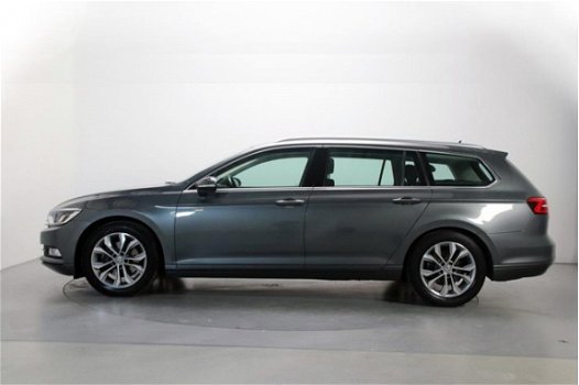 Volkswagen Passat Variant - 1.4 TSI 150pk ACT Highline Navigatie Parkeersensoren Climate Control - 1