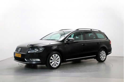 Volkswagen Passat Variant - 1.4 TSI 122pk Comfotline Executive Navigatie Parkeersensoren Stoelverwar - 1