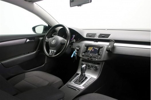 Volkswagen Passat Variant - 1.4 TSI 122pk Comfotline Executive Navigatie Parkeersensoren Stoelverwar - 1