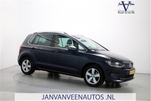 Volkswagen Golf Sportsvan - 1.2 TSI 110pk Business Edition 6-bak Leer/Alcantara Camera Navigatie - 1