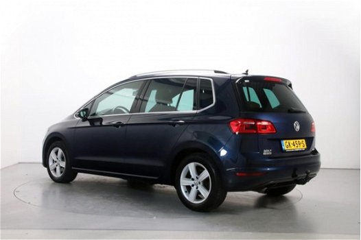 Volkswagen Golf Sportsvan - 1.2 TSI 110pk Business Edition 6-bak Leer/Alcantara Camera Navigatie - 1