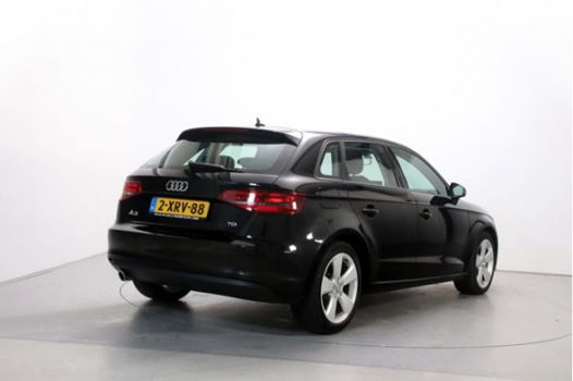 Audi A3 Sportback - 1.6 TDI Ambition Pro Line S-Tronic Leder Navigatie Sportstuur/Stoelen Cruise Con - 1