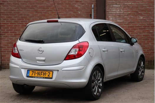 Opel Corsa - 1.4 16v '111' Edition (LMV/Airco/P.Glass/5drs.) - 1