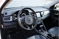 Kia Niro - 1.6 GDi Hybrid First Edition Automaat | Navigatie | Parkeercamera | Leder/Stof Interieur