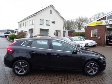 Volvo V40 - 2.0 D4 190pk R-Design Pano-Dak, Navi, 16''Lmv - 1