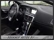 Volvo V40 - 2.0 D2 R-Design Business Leer Xenon Navi Stoelverwarming - 1 - Thumbnail