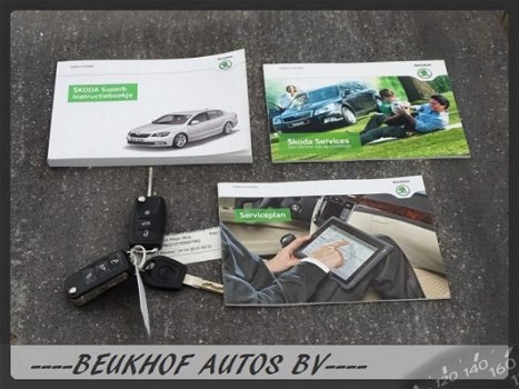 Skoda Superb Combi - 1.6 TDI Ambition Business Xenon trekhaak Navi Elek Stoelen - 1