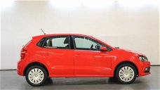 Volkswagen Polo - 1.2 TSI Comfortline Parkeersensoren voor en achter, Cruise control all-season band