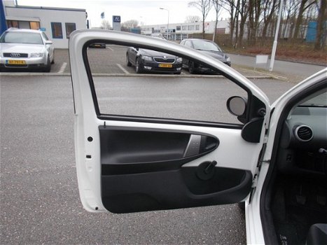 Peugeot 107 - 1.0 Access Accent met airco - 1