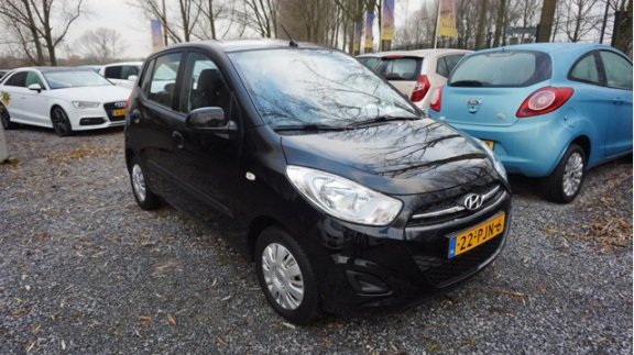 Hyundai i10 - 1.2 i-Drive Cool hele nette I10 met airco 89dkm nl auto boekjes en 1.2 motor - 1