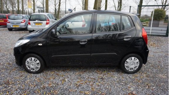 Hyundai i10 - 1.2 i-Drive Cool hele nette I10 met airco 89dkm nl auto boekjes en 1.2 motor - 1