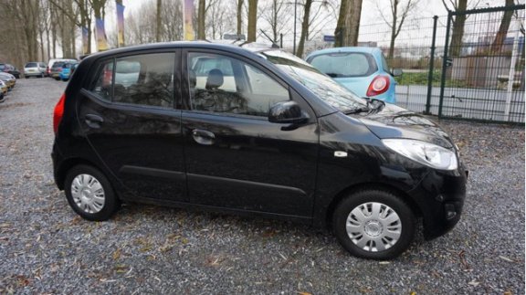 Hyundai i10 - 1.2 i-Drive Cool hele nette I10 met airco 89dkm nl auto boekjes en 1.2 motor - 1