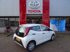 Toyota Aygo - 1.0 VVT-i x-fun / Aircondtioning / Radio / USB / Snelheidsbegrenser / Led Dagrijverlic