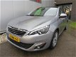 Peugeot 308 - 1.2 PureTech Blue Lease Premium 130PK LED Koplampen Panoramadak Navi Clima DAB+ Achter - 1 - Thumbnail