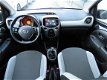 Toyota Aygo - 1.0 VVT-i x-play Achteruitrijcamera Bluetooth Airco - 1 - Thumbnail