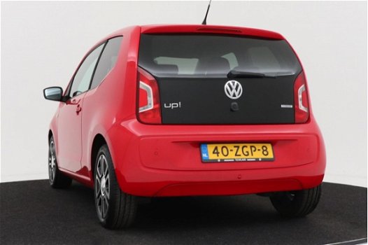 Volkswagen Up! - 1.0 high up BlueMotion | Navigatie | Parkeersensoren - 1