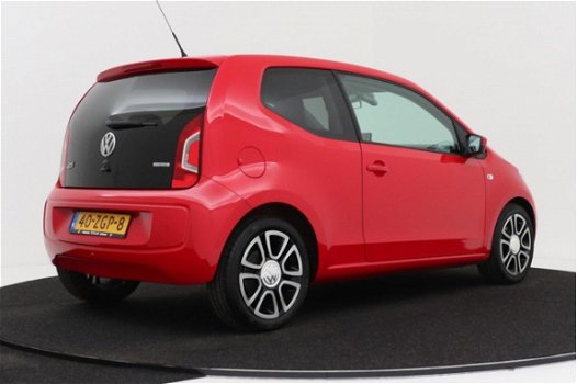 Volkswagen Up! - 1.0 high up BlueMotion | Navigatie | Parkeersensoren - 1