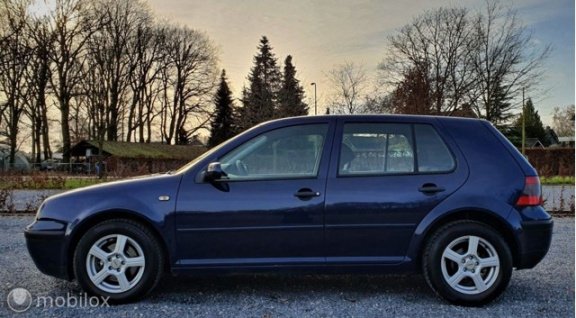 Volkswagen Golf - 1.9 TDI Trendline, 5 DRS Nwe APK - 1