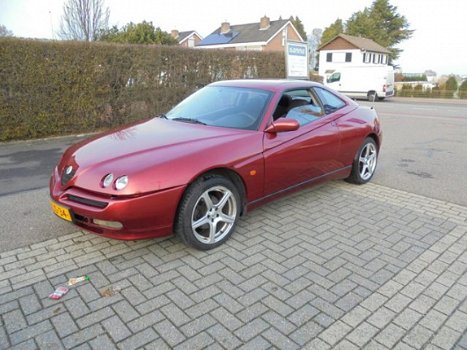 Alfa Romeo GTV - 2.0-16V T.Spark - 1