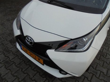 Toyota Aygo - 1.0 VVT-i x-play 1ste eigenaar, airco & parkeerhulpcamera - 1