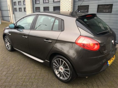 Fiat Bravo - 1.4 Edizione Prima (nieuw door ons geleverd) (cruise.ctrl - clim.ctrl - 17'' LMV - NAVI - 1