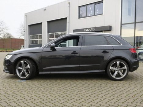 Audi A3 Sportback - 1.6 TDI ultra Edition Navi / adaptive cruise control - 1