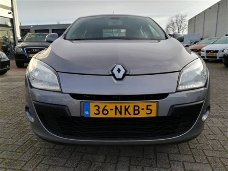 Renault Mégane - Megane 1.6 Celsium Nav/Ecc/PDC/CC/Dealer ond - 1