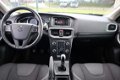 Volvo V40 - D2 Kinetic | Business Pack Connect | Parkeersensoren voor + achter | Euro 6 | Dealer ond - 1 - Thumbnail