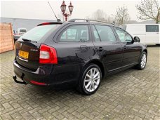 Skoda Octavia Combi - 1.4 TSI Elegance Business Line 122PK DSG Xenon Navigatie Trekhaak