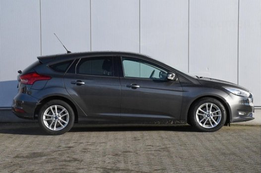 Ford Focus - 1.0 EcoBoost 100pk 5-deurs Trend Edition | NAVI | PDC | AIRCO |QQ - 1