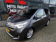 Toyota Verso S - 1.3 VVT-i Dynamic *NAVIGATIE*CAMERA ACHTER*CLIMATE CONTROL* DEALER ONDERHOUDEN* 1e