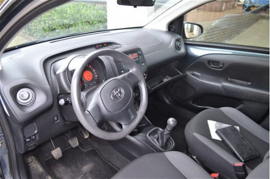 Toyota Aygo - 1.0 VVT-i x-now - 1