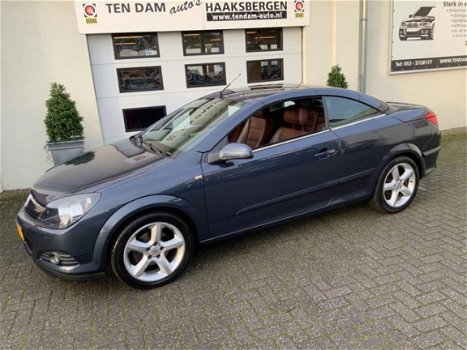 Opel Astra TwinTop - 1.8 COSMO AUTOMAAT LEDER NAVI - 1