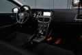 Volvo V40 - 2.0 D2 Momentum / Automaat / Parkeersensoren / Cruise control / Dealer onderhouden - 1 - Thumbnail