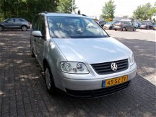 Volkswagen Touran - 1.6-16V FSI Business