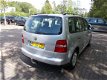 Volkswagen Touran - 1.6-16V FSI Business - 1 - Thumbnail