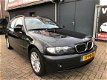 BMW 3-serie Touring - 318i Special Edition clima leer navi youngtimer nieuwstaat dealer onderhouden - 1 - Thumbnail