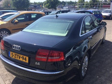 Audi A8 - 4.2 FSI q. Pro Line ZEER MOOI - 1