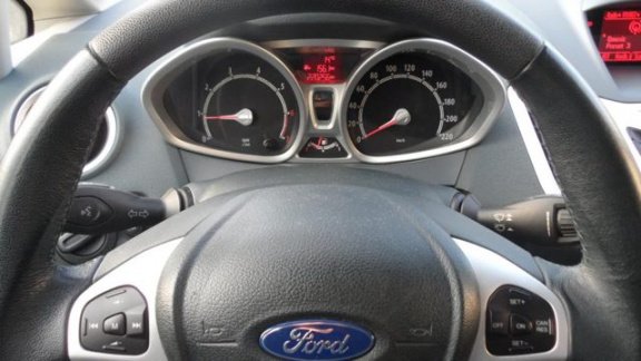 Ford Fiesta - 1.4 Titanium Airco Cruise Trekhaak NAP Nette Auto - 1