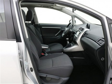 Toyota Verso - 1.8 Dynamic Skyview | Navigatie | Panoramadak | Bluetooth | - 1