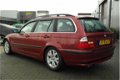 BMW 3-serie Touring - 320i Executive # Sport leer, TOPSTAAT YOUNGTIMER - 1 - Thumbnail