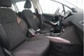Peugeot 2008 - 1.2 82 pk Blue Lion | Navigatie | Parkeersensoren | Cruise Control | - 1 - Thumbnail