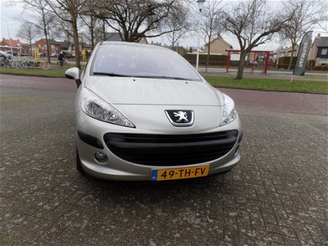 Peugeot 207 - 1.4 16V 5DRS XT - 1