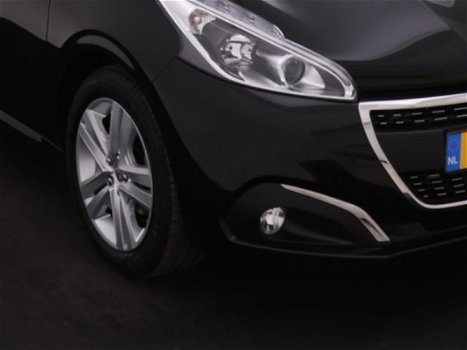 Peugeot 208 - 1.2 5drs PureTech Signature *AIRCO*NAVIGATIE*PRIVACY GLASS* | NEFKENS DEAL | - 1