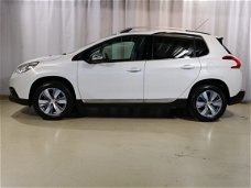 Peugeot 2008 - 1.2 82 pk Allure | Navigatie | Panoramadak | CD-speler