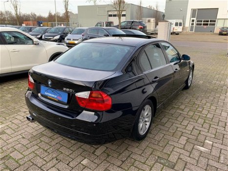 BMW 3-serie - 320i Executive / Xenon/ Stoelverwarming/ Cruise Control/ PDC/ ECC - 1