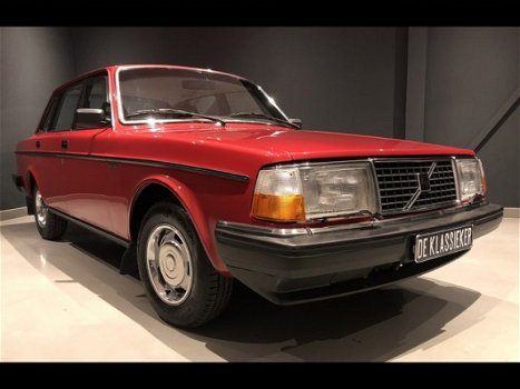 Volvo 240 - DL - 1