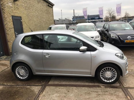 Volkswagen Up! - 1.0 high up BlueMotion Bj.2012 / Navi / Lm-velgen - 1