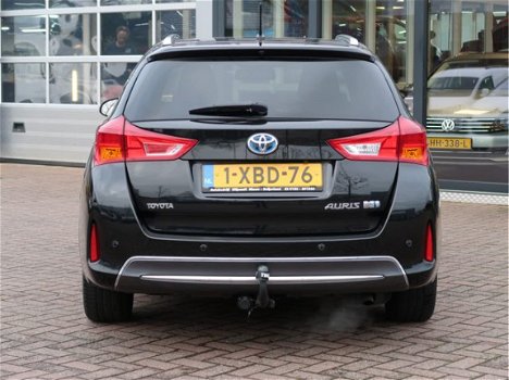 Toyota Auris Touring Sports - 1.8 Hybrid Dynamic | pano'dak | navi | trekhaak | led | - 1